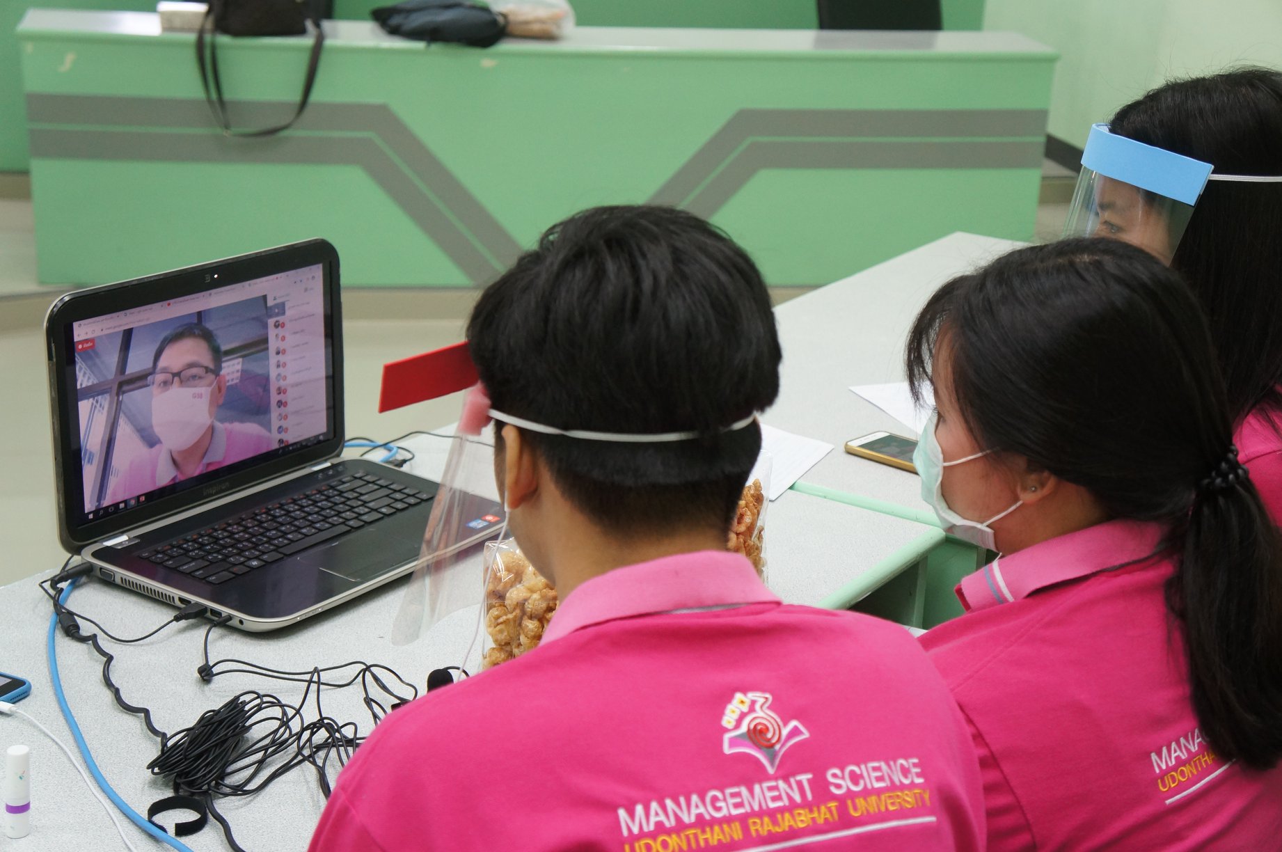 การนำเสนอ online โครงการออมสินยุวพัฒน์รักษ์ถิ่น ปี 2563 มหาวิทยาลัยราชภัฏอุดรธานี วันพุธที่ 20 พฤษภาคม 2563