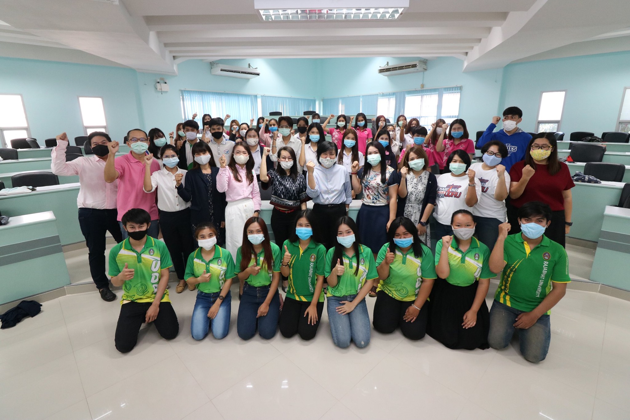 โครงการอบรมเชิงปฏิบัติการเสริมความรู้และทักษะก่อนลงพื้นที่ให้คำปรึกษาแก่วิสาหกิจชุมชน