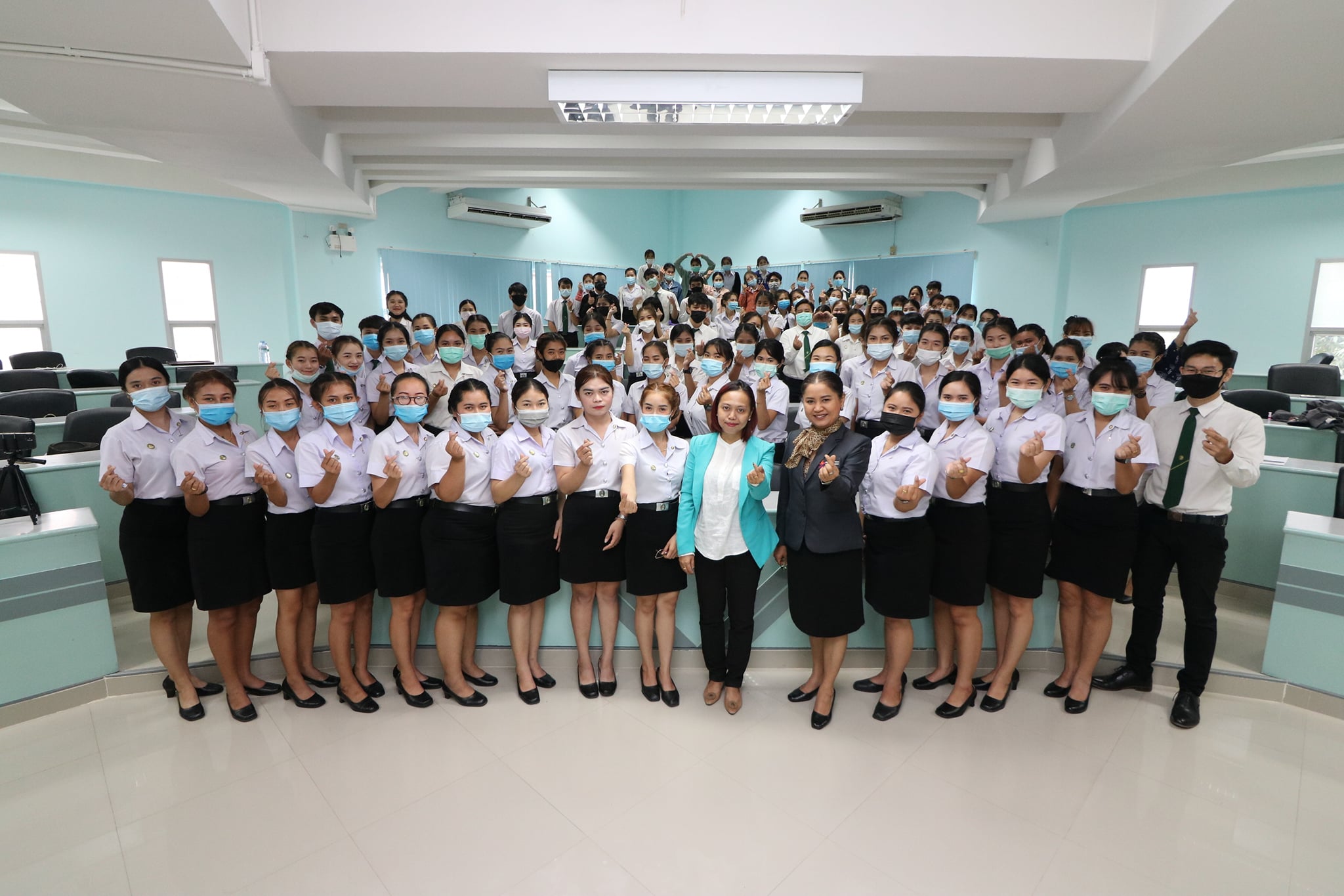การอบรมสัมนาเรื่อง "โลกของงานและการสื่อสารในศตวรรษ"ที่ 21