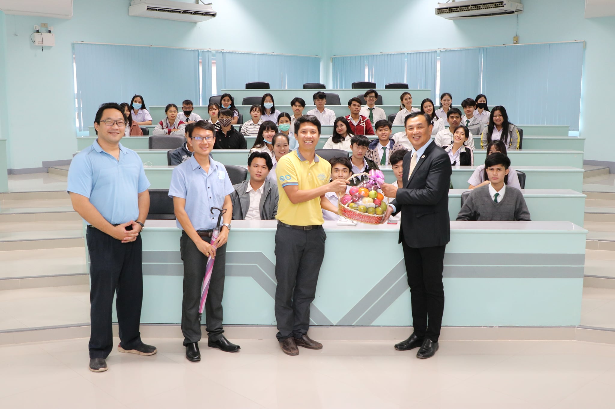 โครงการเรียนรู้การจัดการอุตสาหกรรมและโลจิสติกส์