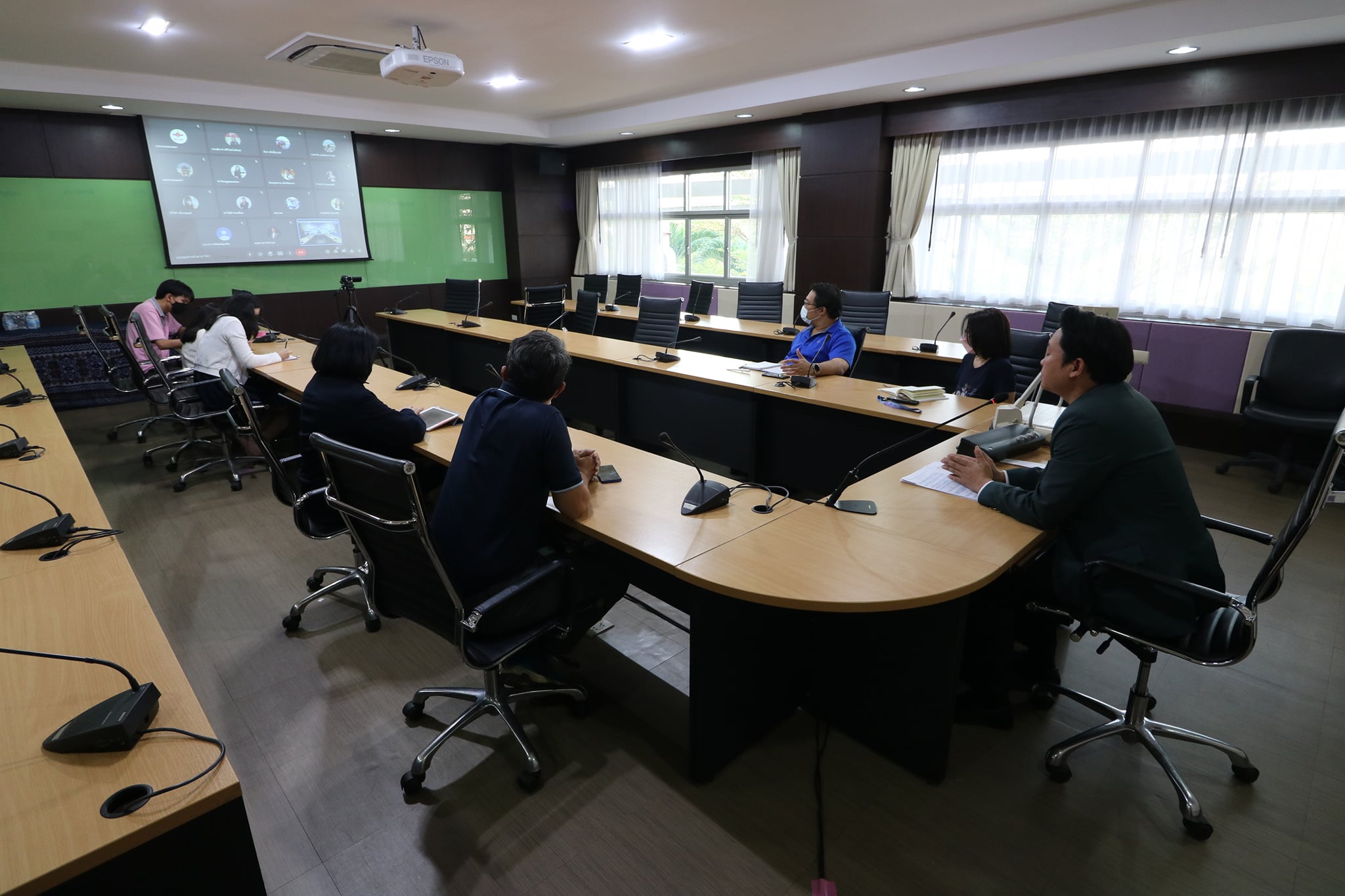 ประชุมหัวหน้าสาขาวิชา เตรียมความพร้อมการเรียนการสอนแบบ On-site
