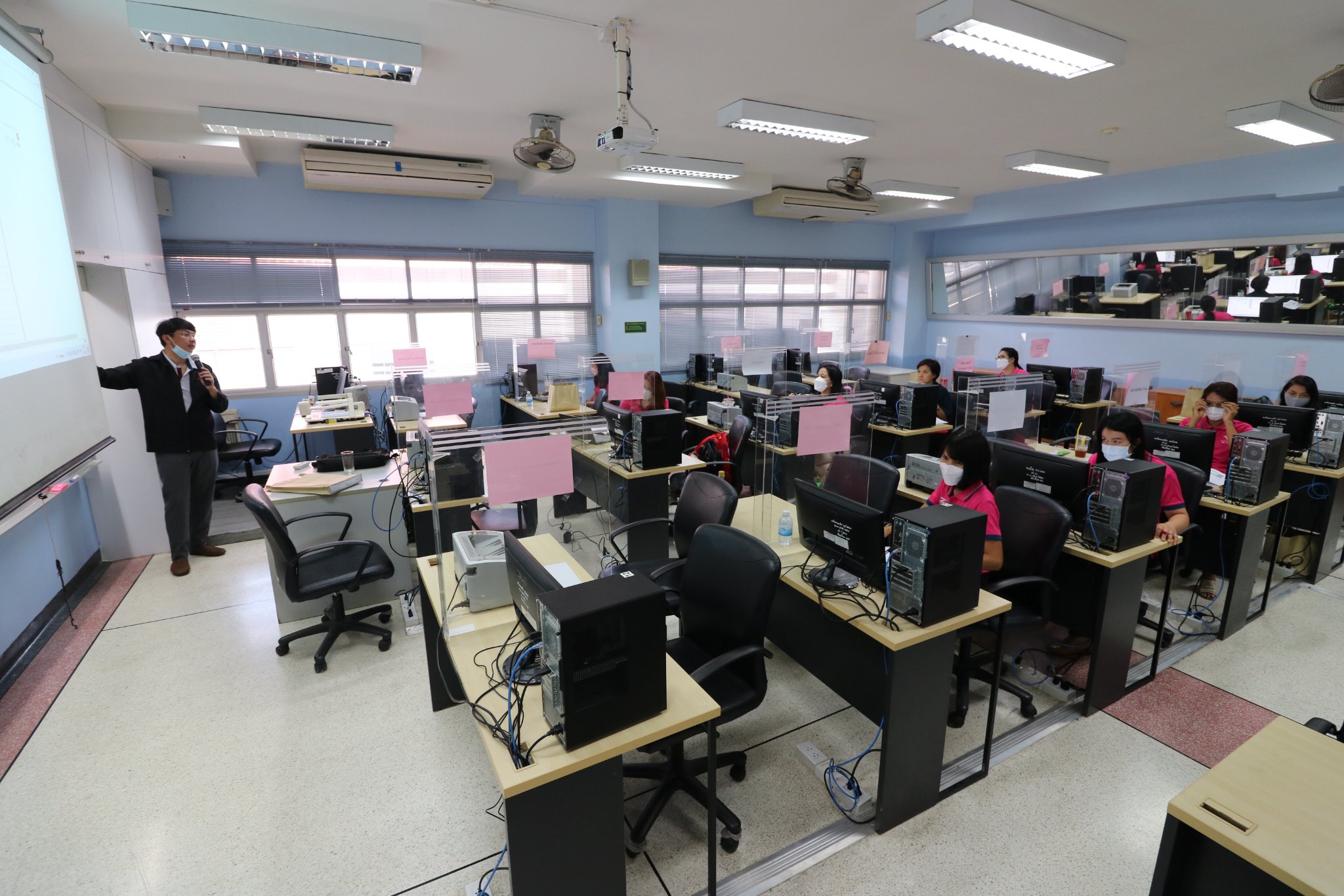 อบรมเชิงปฏิบัติการ การวิเคราะห์สมการโครงสร้าง โดยใช้โปรแกรมLISREL