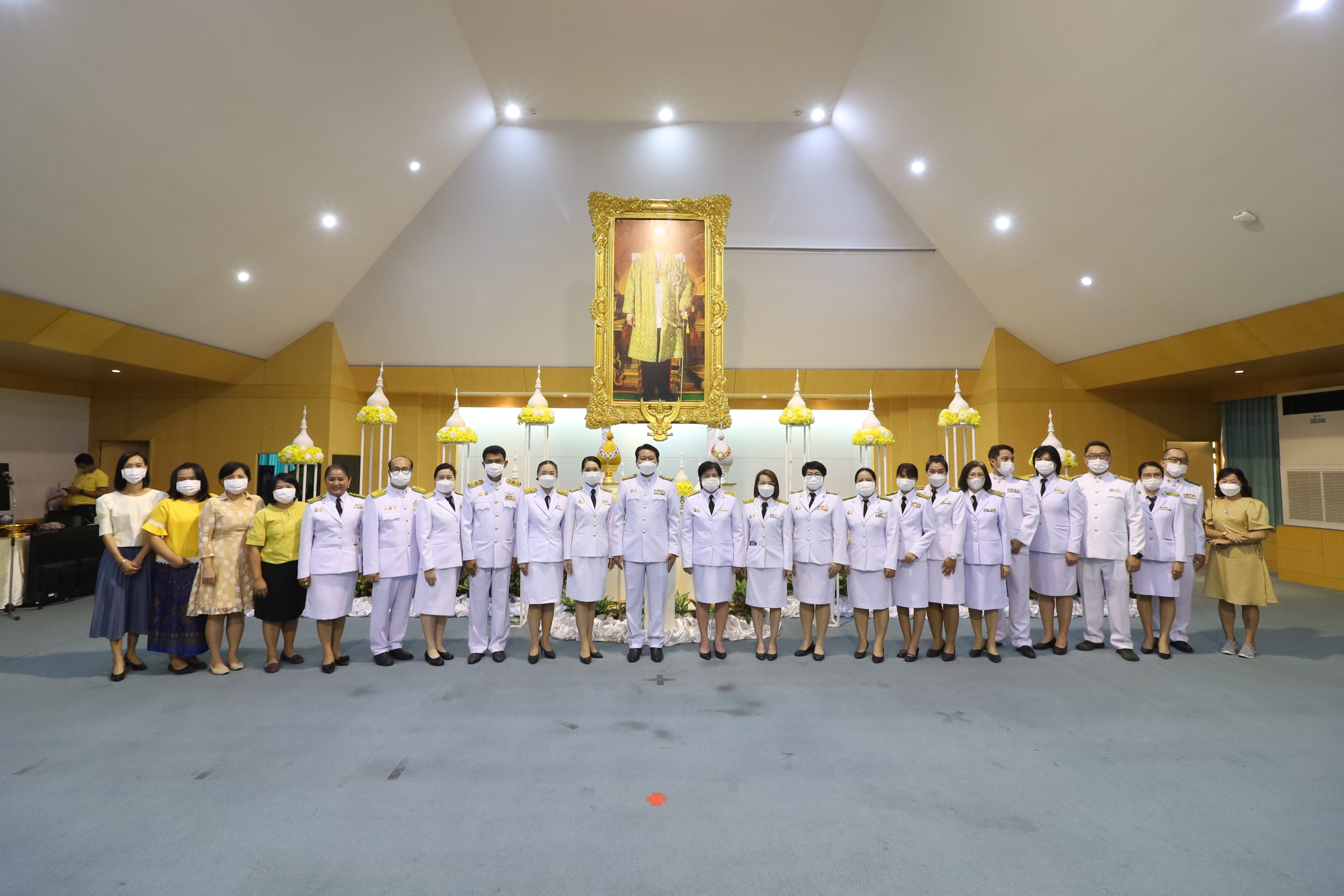 วันราชภัฏ พิธีเจริญพระพุทธมนต์และทำบุญตักบาตรพระสงฆ์ ๙ รูป