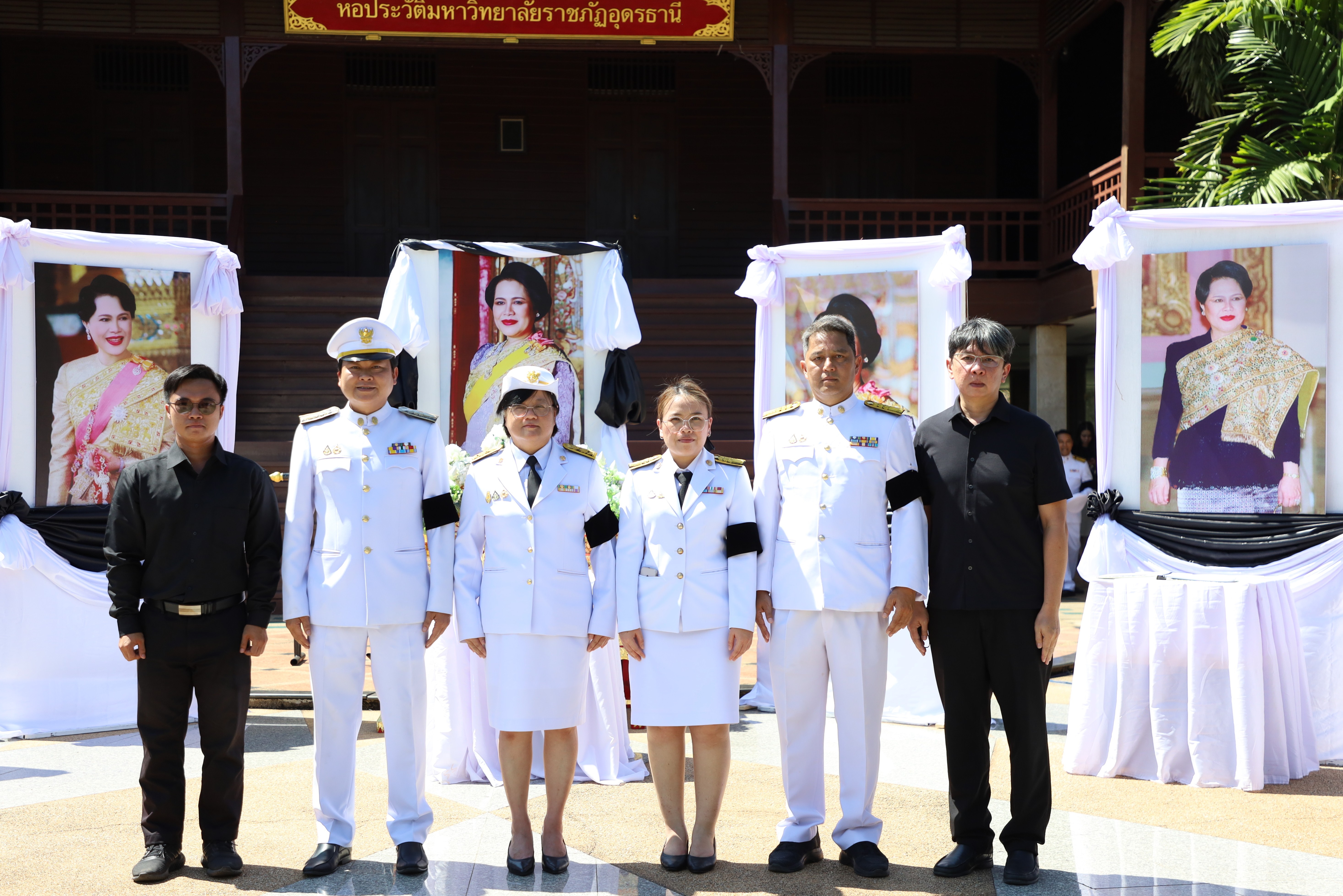 พิธีถวายความอาลัย สมเด็จพระบรมราชชนนีพันปีหลวง