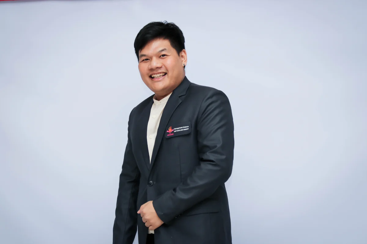 นายชินโชติ หล้ามาชน
